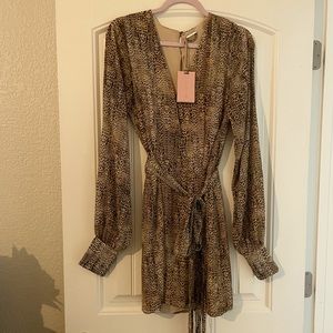 NWT Saks Fifth Avenue Alexis Animal Print Dress Size Small